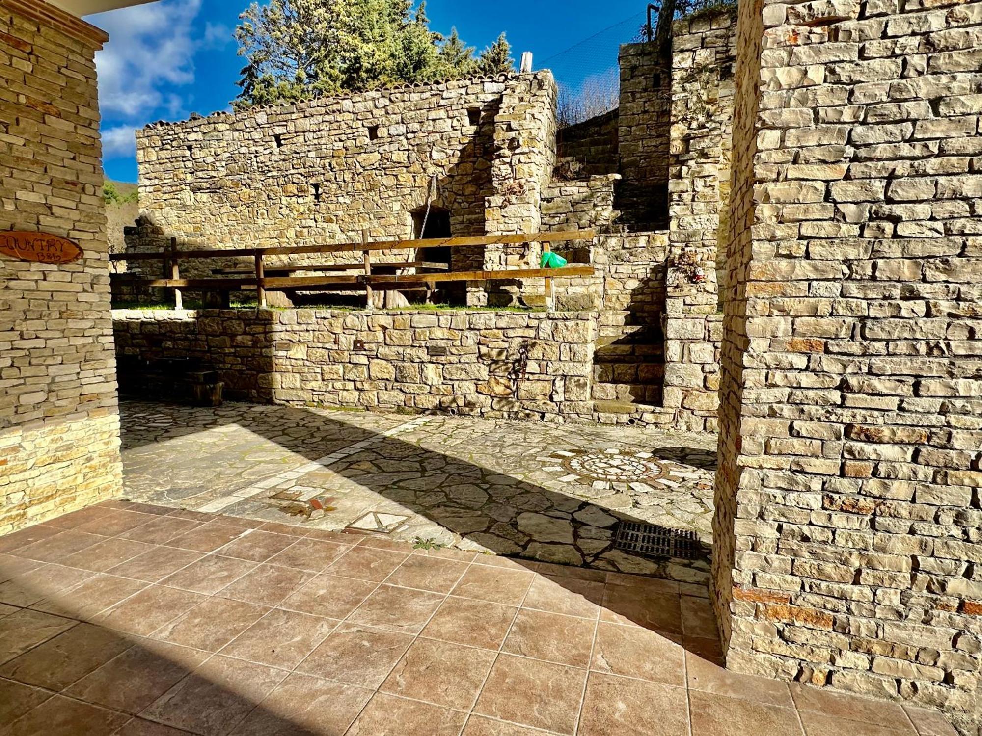 Country B&B Piani Del Mattino Potenza Eksteriør billede