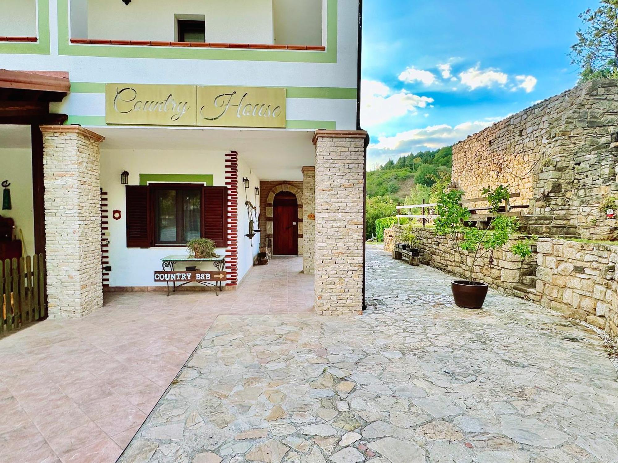 Country B&B Piani Del Mattino Potenza Eksteriør billede